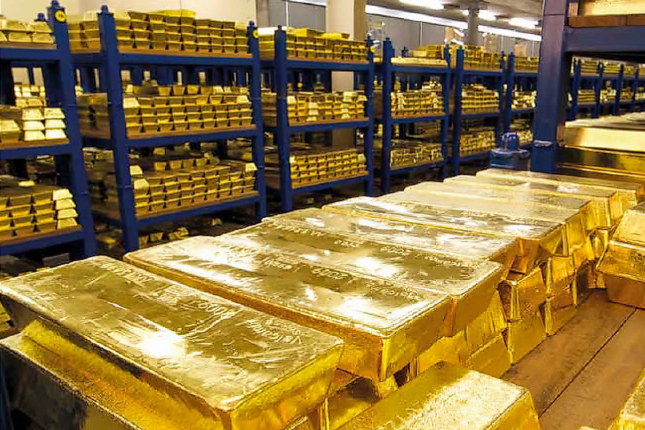 5 тонн золота. Хранилище золота банка Британии. Форт Нокс золотой запас. Золотохранилище банка Англии. Слитки золота в хранилище банка.